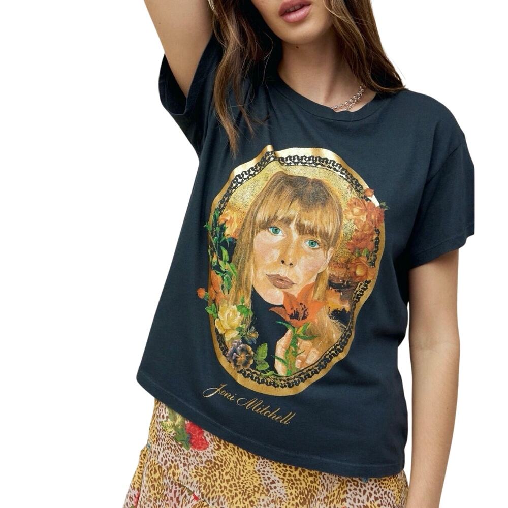 DAYDREAMER Joni Mitchell Painting With Flowers Solo Tee Size XS New with Tag $94